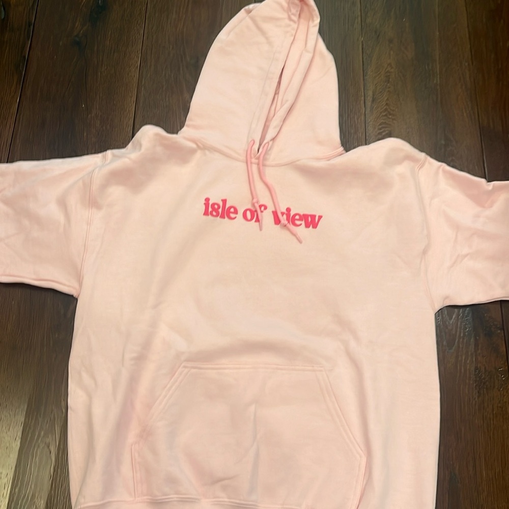 size small pink isle of view sweatshirt